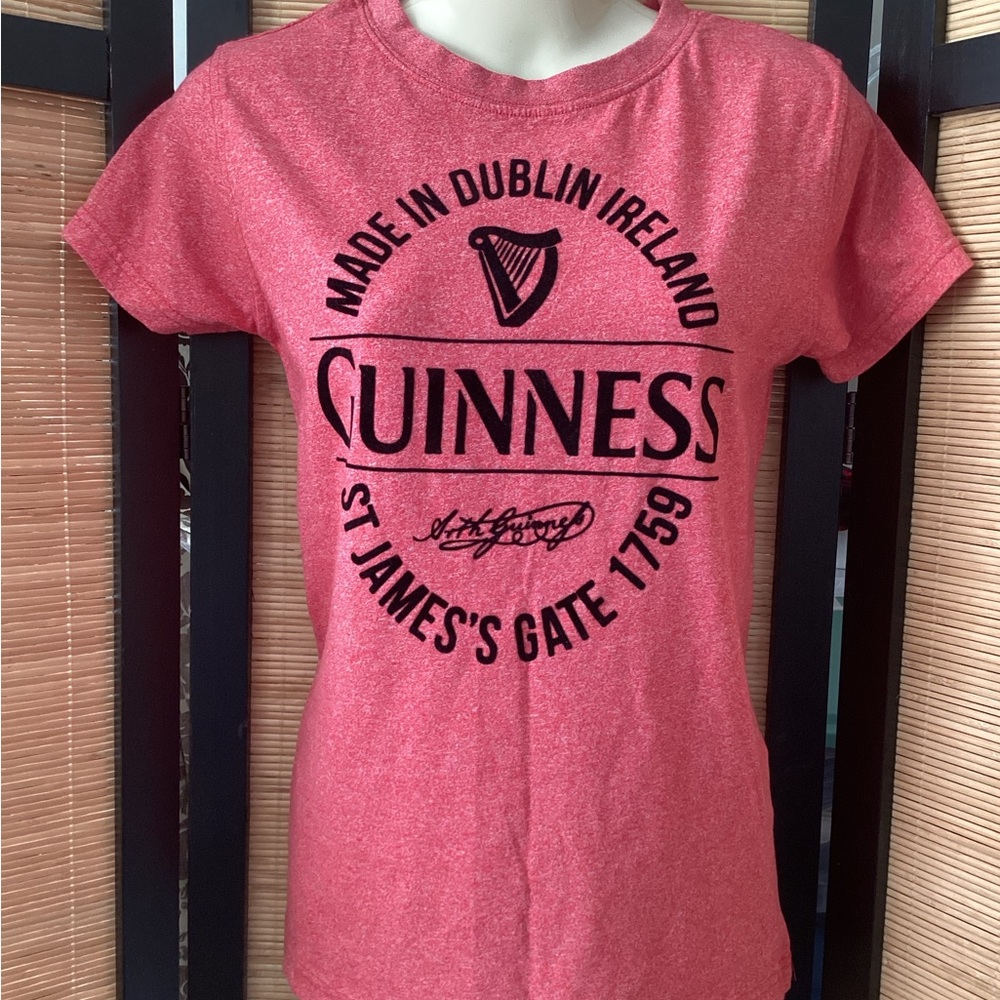 GUINNESS tee St. James’s Gate 1759 NWOT
